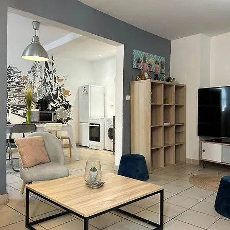 The Triplex- 3 Bedrooms In The Escutcheon! Ferienhaus